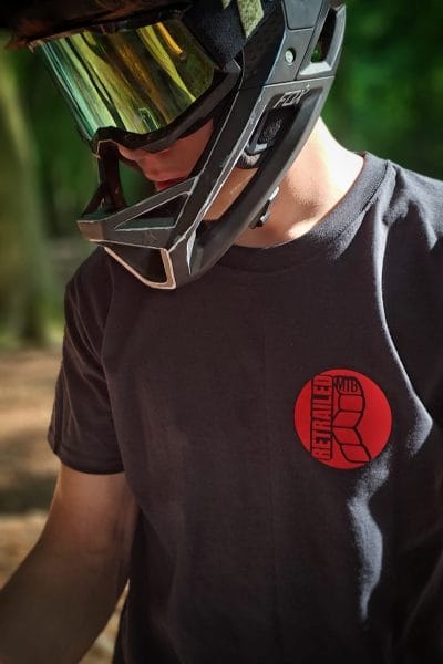 Everybody wants to go downhill MTB T-shirt overview